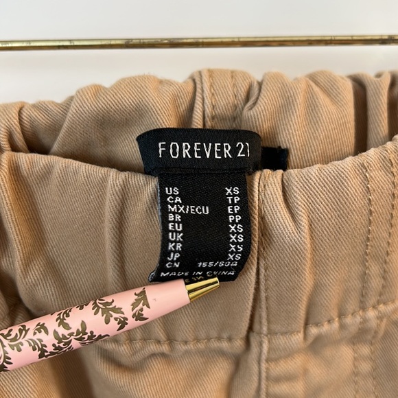 Forever 21 XS Tan Cargo Pants Joggers - Picture 3 of 5